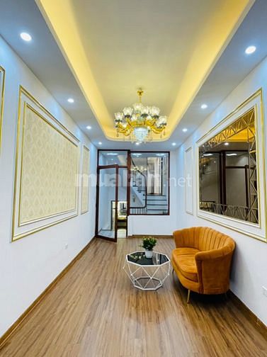 Bán nhà 5 tầng, diện tích 52m2, ngõ phố Thái Thịnh, giá 6,9 tỷ