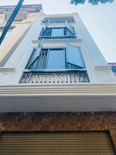 Nhà Dân Full Nội Thật , Ngã Tư Sở , 25m Ra Ô Tô , Chủ Cần Bán .