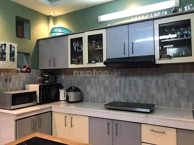 Bán gấp nhà hẻm xe hơi CMT8 Quận 3 3x9m trệt lửng lầu giá 5.1 tỷ 