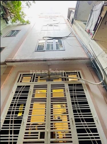 Bán nhà trong ngõ phố Lò Đúc, Hai bà Trưng