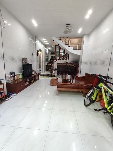 Bán nhà Trần Bình Trọng, Quận 5 (4x15m) 1 Trệt 3 Lầu. hẻm 5m