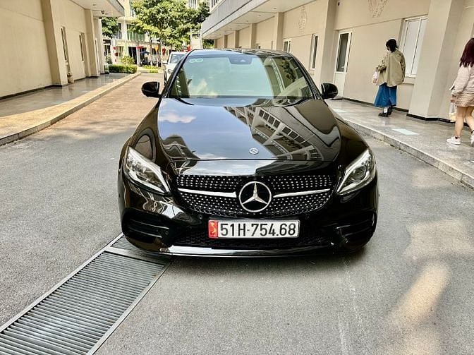 Bán xe Mercedes Benz C300AMG Model T12/2019 Fom 2020 Màu Đen Bóng