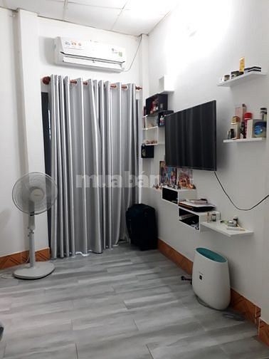 Bán nhà Bà Hom 2,8 tỷ  ngang 7m dài 5m 
