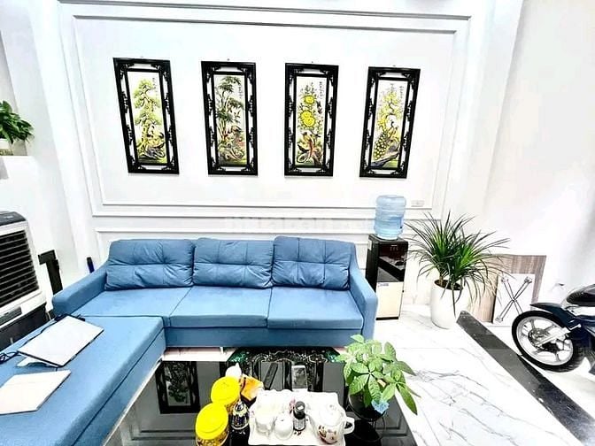 4 Tỷ! Bán nhà Khương Hạ, Siêu tiện ích, Sân vườn xanh, 43m×5T