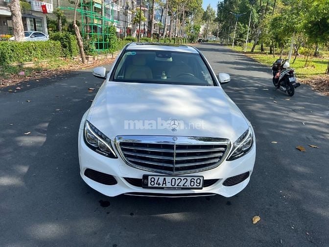 Bán xe Mercedes Benz C250 Exclusive Model T12/2016 màu trắng camay