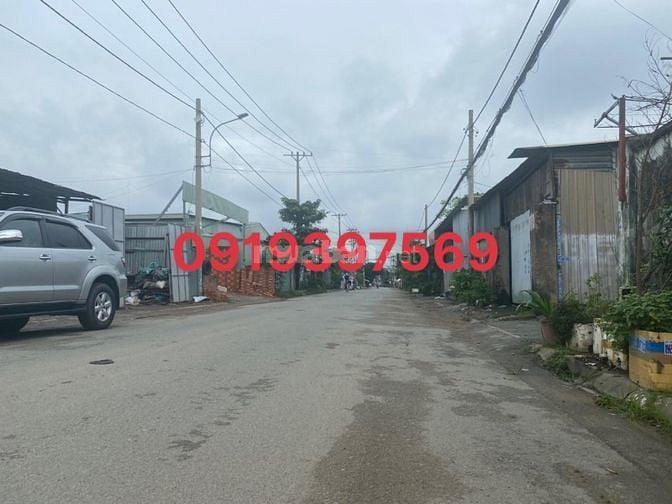 Cho thuê MTKD Phường Linh Đông, TĐ. Dt:10*20. Giá 18 triệu 