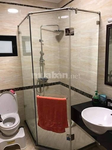 Nhà ở biệt lập yên tĩnh khu Ba Đình, Đội Cấn 80m2x6T, 19 tỷ, ô tô đỗ.