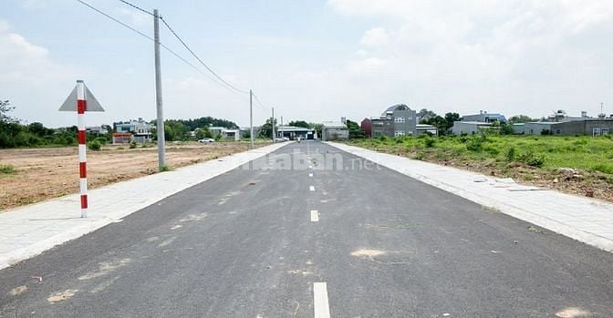 Định cư nước ngoài cần bán gấp nền đất 10x50 đối diện KCN dân cư đông 