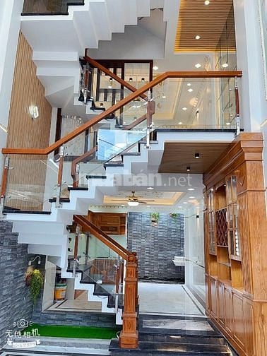 Bán gấp nhà Tỉnh Lộ 10 Bình Tân 62m2 5 Tầng BTCT SHR