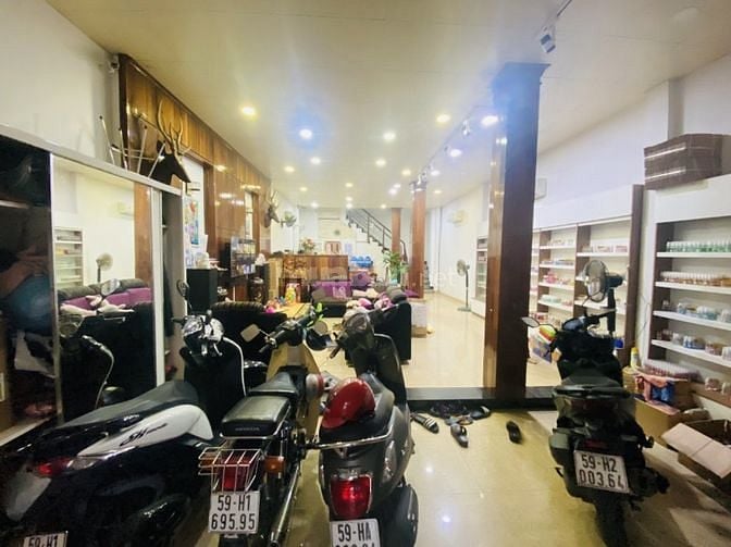 Bán gấp nhà Nguyễn Chí Thanh, phường 4, Quận 11. 100m2 chỉ 12tỷtl