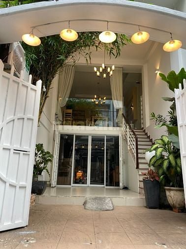 Mặt bằng mặt tiền - Gần chợ Tân Định - chính chủ