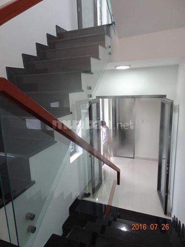Cho thuê nhà 16x15 m, MT Phạm Văn Đồng, Linh Đông, Thủ Đức - 110 Triệu