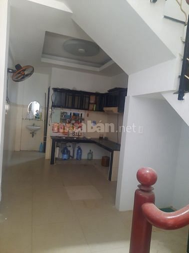 Cho thuê nhà 3 tầng Lê Đình Dương 8 triệu