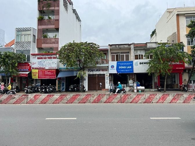Cho thuê nhà MT Lê Trọng Tấn, 6x27, nhà cấp 4, 24tr/t