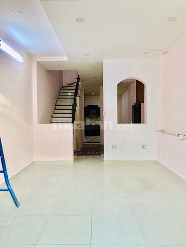 MẶT TIỀN KHU TÂN THÀNH. QUẬN TÂN PHÚ GIÁ 18 TRIỆU/TH (GIAO NHÀ NGAY)
