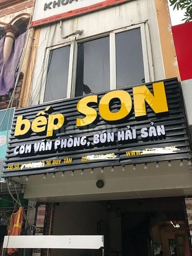 Nhượng mặt bằng đẹp phố Duy Tân, khu kinh doanh sầm uất
