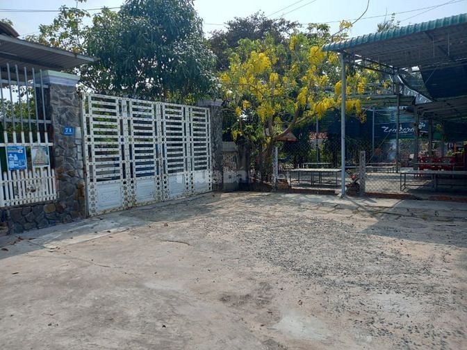 Bán đất MT Hoàng Văn Thụ, giá 2 tỷ ( thương lượng), Tân Thiện, La Gi