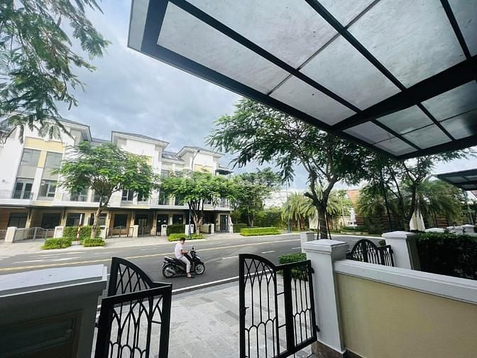 Bán lỗ 2 tỷ so với giá 2019, Verosa Park Q9, 5mx23m, 14 tỷ, đường 24m