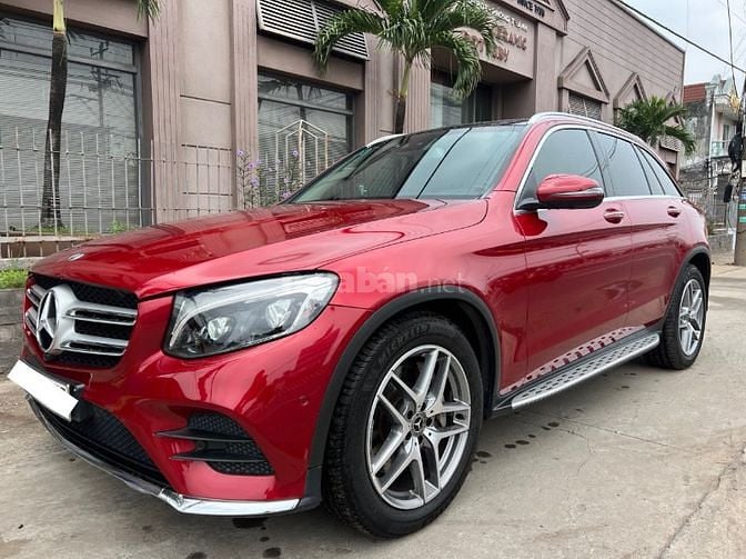 Bán Mercedes-Benz GLC300 máy 2.0L Turbo 4Matic 2 cầu