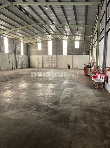 Cho thuê kho và mặt bằng 800m2 mặt tiền QL 51, Long Thành, Đồng Nai