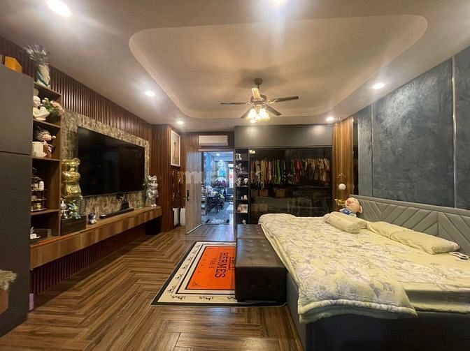 HXH Nhiêu Tứ, Q Phú Nhuận Nhà ngang 4,9x21,8m, Hậu 5,25m. 117,6m2