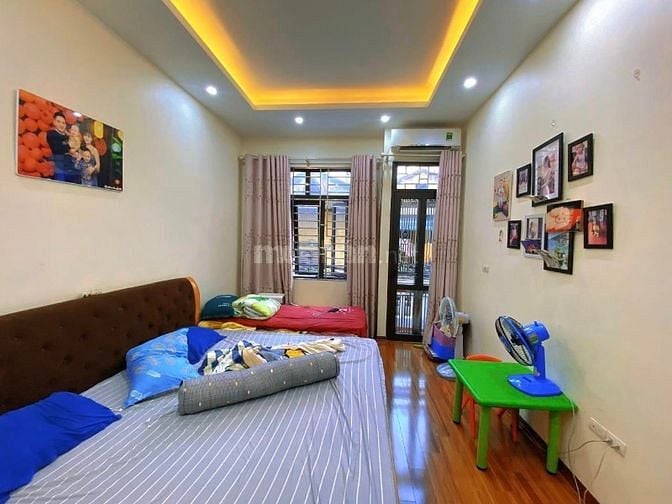 Bán nhà Trần Thái Tông 46M 5 TẦNG Tặng nội thất giá 5,x tỷ