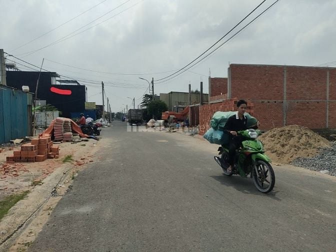 Cắt lỗ lô đất thổ 109m2 đường Nguyễn Văn Khạ giá 1tỷ250 thương lượng