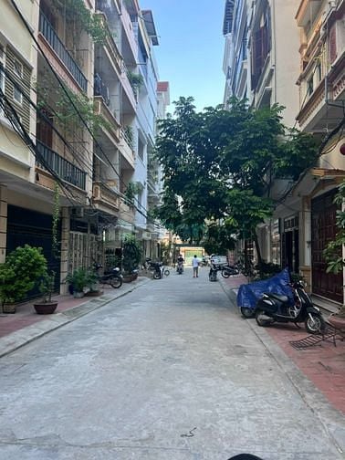 Bán nhà Cầu Giấy DT 57m2 lô góc, đường ô tô tải tránh nhau