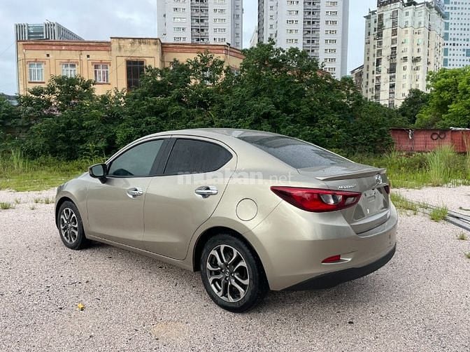 Bán gấp xe Mazda2 sedan đời 2018 đi 3 vạn xịn