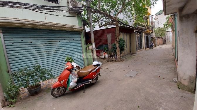  Chính chủ bán nhà 2 mặt ngõ, ô tô vào trong nhà tại Cự Khối