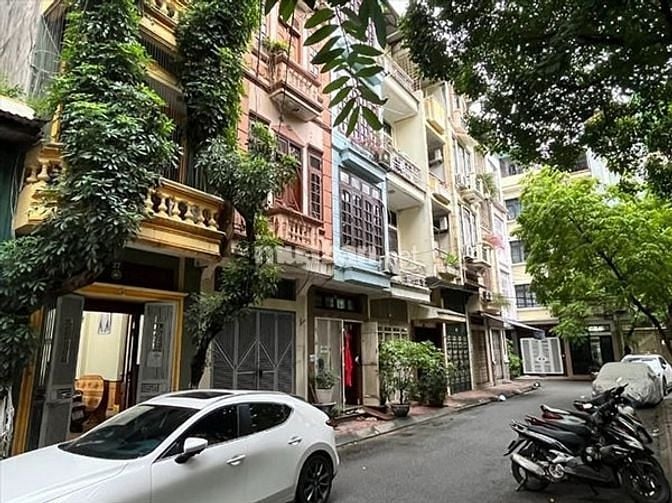 BÁN NHÀ PHÂN LÔ KHU ĐỀN BÙ KIM MÃ NGÕ VƯỜN HOA, GIÁ NHỈNH 8 TỶ