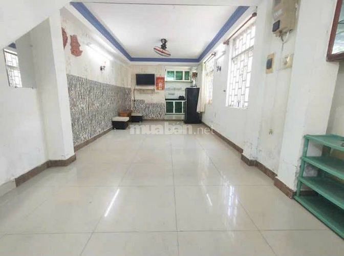 Cho thuê nhà 2 tầng 2Pn, có nội thất gần siêu thị Big C chỉ 5 triệu/th
