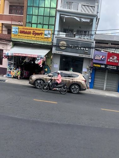 Cho thuê nhà mặt tiền đường Hòa Bình, Quận Tân Phú
