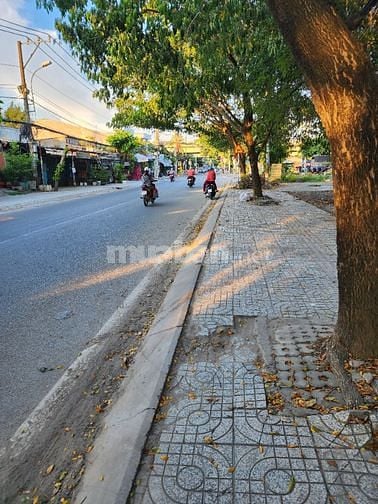 Mặt tiền đường Nguyễn Bình, sổ riêng 2ty1 bao sang tên