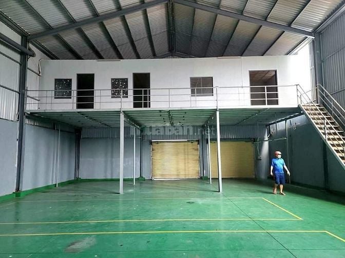 Kho xưởng 300m2 500m2 1000m2 container 24/25 Hồ Ngọc Lãm