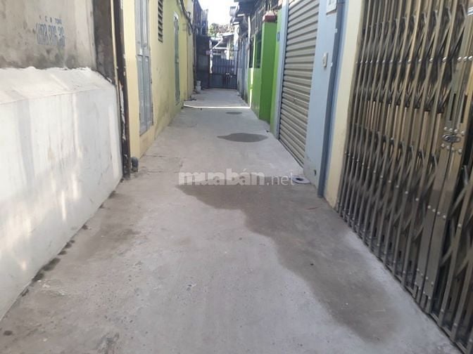 Bán  nhà chinh chủ phú diễn .dt.63m2  *2.5 tầng . Mt. 6.3 m . Ô tô gần