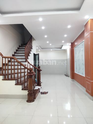 Bán nhà Hoàng Quốc Việt,Võ Chí Công 50 m² x 5 t 7 ngủ khép kín 5,9 tỷ