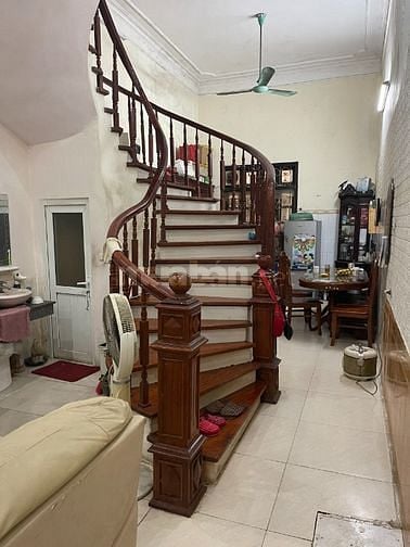Bán nhà 2 mặt ngõ, rộng  ô tô tránh nhau, thuận tiện kinh doanh