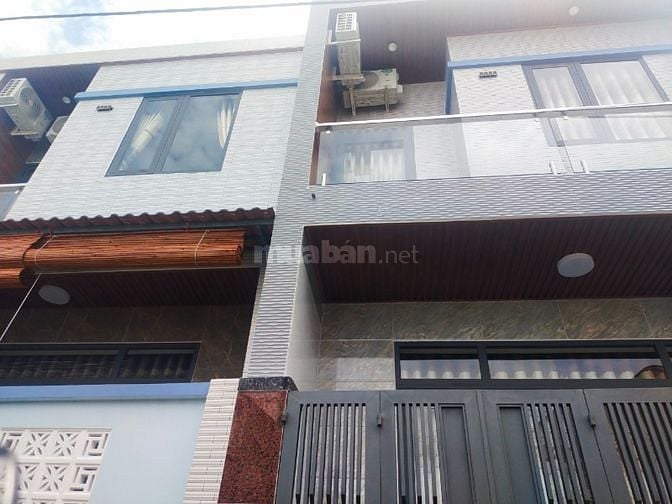 - Nhà Phường 10 TP Mỹ Tho  - Vị Trí : Nhà Cách Ấp Bắc tầm 120m . Đường