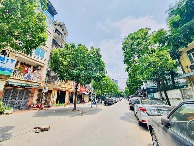 BÁN NHÀ #PHẠM_VĂN_ĐỒNG - 3.7 TỶ - Ô TÔ CÁCH NHÀ 10M - LÔ GÓC 