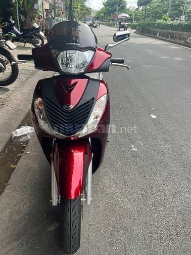Bán gấp xe SH150i xe Ý 2008 lên đồ 2012, màu đỏ đô, cần tiền bán 65tr