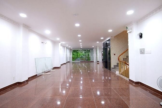 Mặt bằng hẻm xe tải 130m2 siêu rộng, đường 3/2 cách MT 100m.