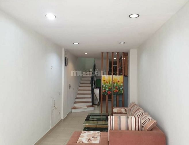 Cho thuê nhà ngõ 267 Hoàng Hoa Thám gần cầu Văn Cao, Ba Đình