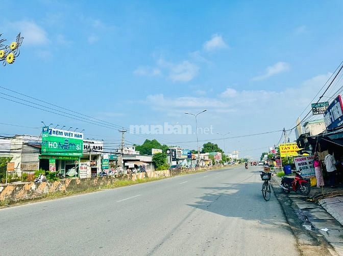 5x45. Hơn 300m2 có 100m2 thổ. Đường nhựa quốc lộ DT782. 4,x tỷ
