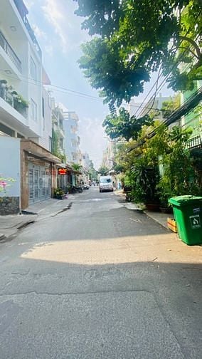 Cho thuê nhà có 6 phòng hẻm xe hơi 436a đường 3/2, quận 10