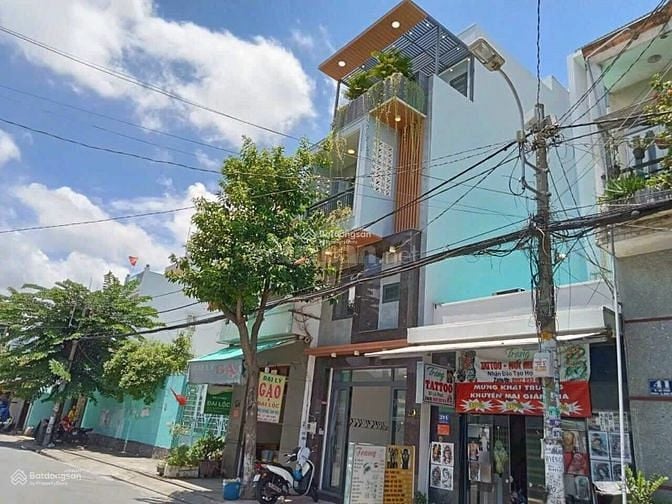 Bán nhà Cao Đức Lân, P. An Phú, Quận 2, DT 108m2. Đang cho thuê 30tr