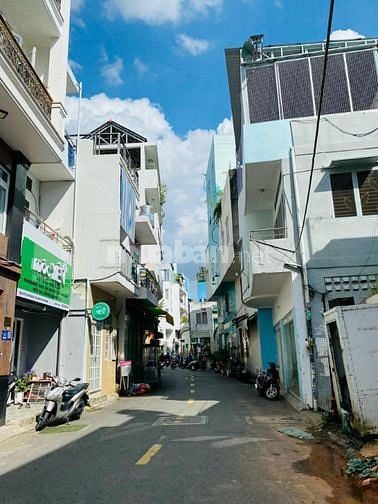 Bán nhà 2 mặt tiền Hoa Đào. P2. Phú Nhuận. Giá siêu tốt chỉ 15,5 tỷ