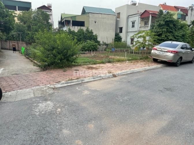 Bán từ 30 đến 120m đất mặt chợ mới tổ 12 cự khối