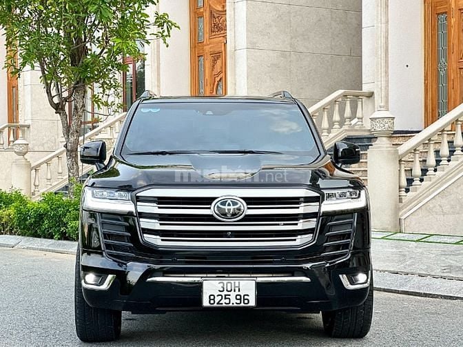 Bán ô tô 𝐓𝐎𝐘𝐎𝐓𝐀 𝐋𝐀𝐍𝐃𝐂𝐑𝐔𝐈𝐒𝐄𝐑 𝐋𝐂 300 sản xuất 11.2022
