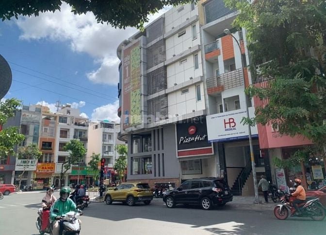 Cho thuê Nhà nguyên căn MT khu Phan Xích Long 4x18m 4 tầng